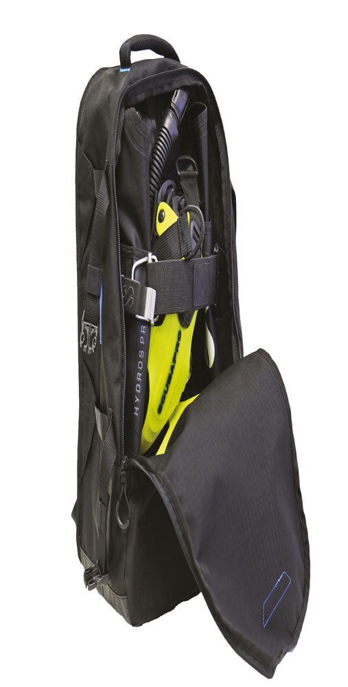 Hydros Pro plié dans son sac de voyage avec les palmes