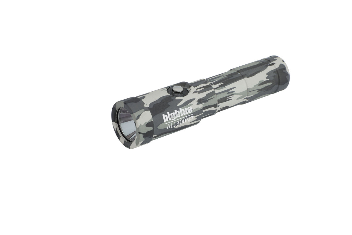 Lampe de plongée BigBlue AL1300NP en finition camouflage gris, faisceau étroit 10 degrés