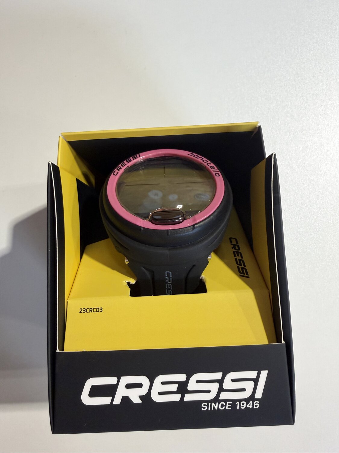 Cressi Donatello dans sa boîte Cressi