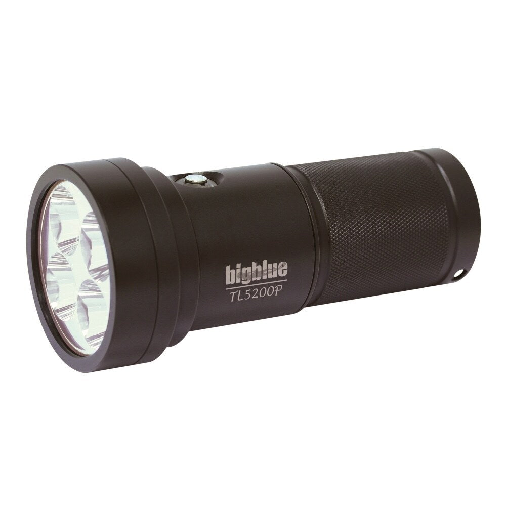 Phare de plongée BigBlue TL5200P, quatre LED, 5200 lumens